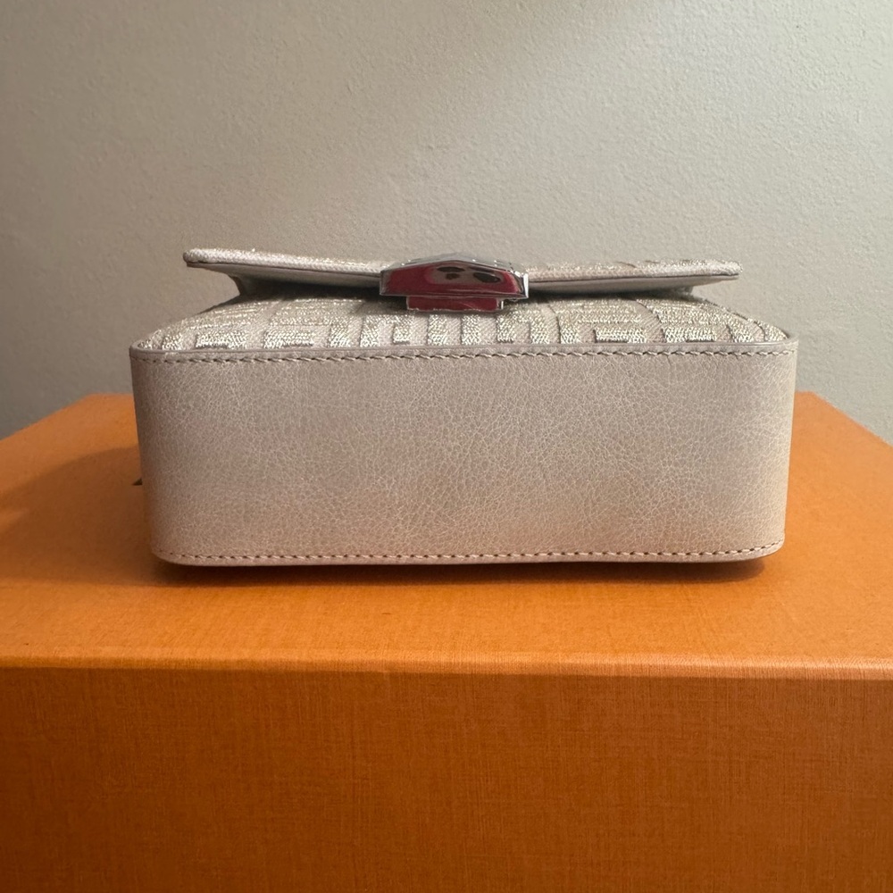 Givenchy Beige Crossbody Bag with Silver Accents - Picture 4 of 9